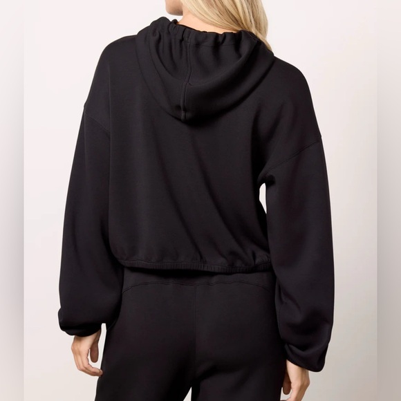 SPANX AirEssentials Crop Hoodie Size Medium Like New - Picture 2 of 9